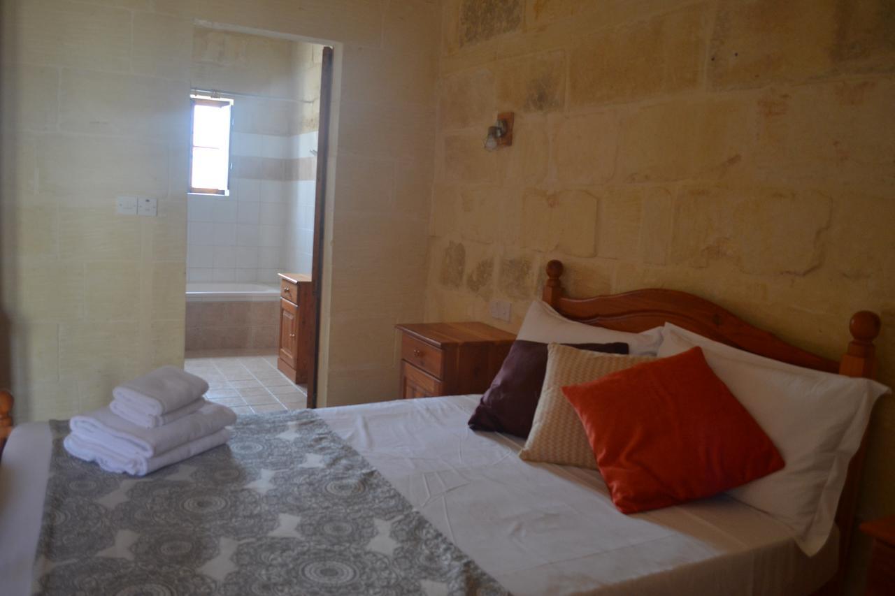 Taljola B&B Għarb Esterno foto