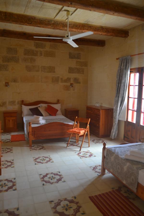 Taljola B&B Għarb Esterno foto