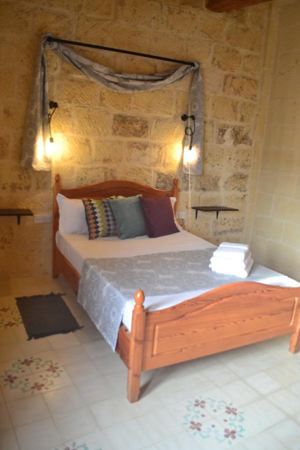 Taljola B&B Għarb Esterno foto